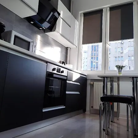 Luxury Center - Garofita Romana *