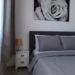 Luxury Center - Garofita Romana Apartman *