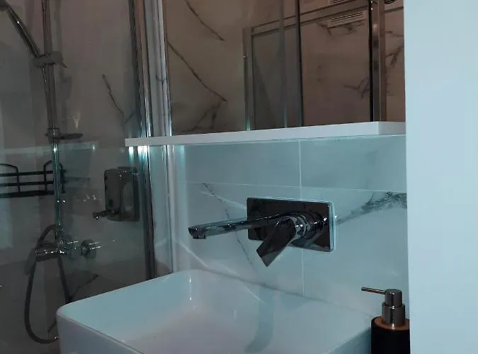 Luxury Center - Garofita Romana * بوخارست