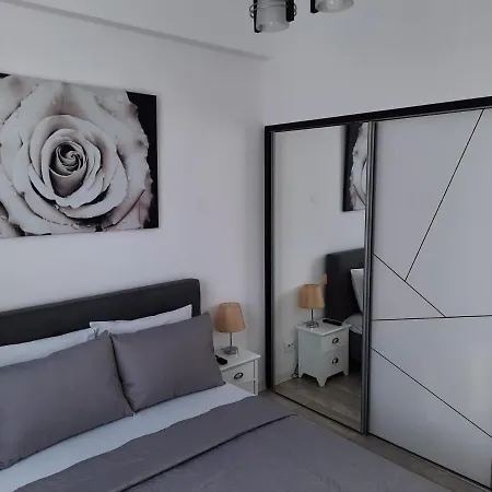 Apartment Luxury Center - Garofita Romana *
